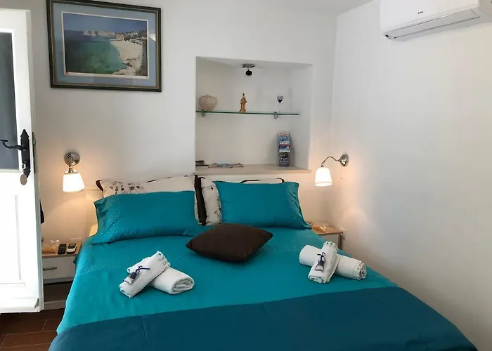 Room Lana