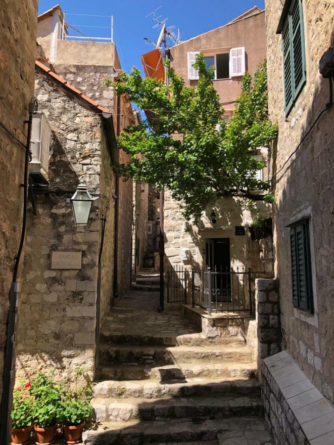 Lana * Dubrovnik